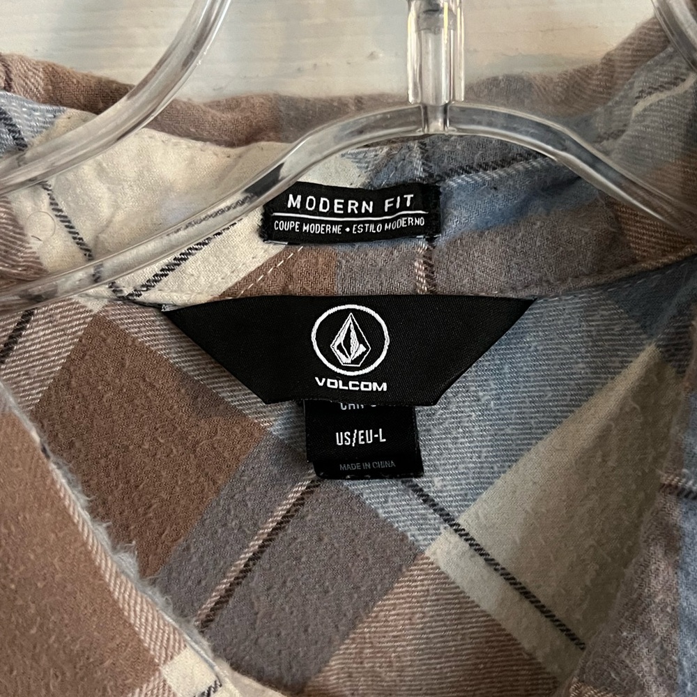 Volcom Flannel - Picture 4 of 4